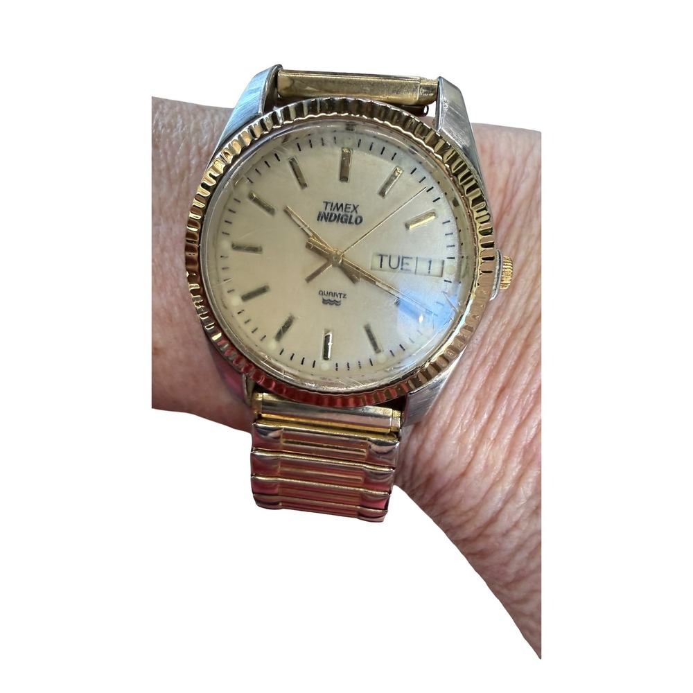 Timex Indiglo Day Date‎ Quartz Watch Two Tone Fluted Bezel Stretch Band Working